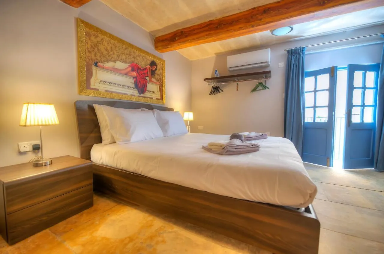 Romantic And Historical Maisonette In The Center Of Valletta Mbal1-1