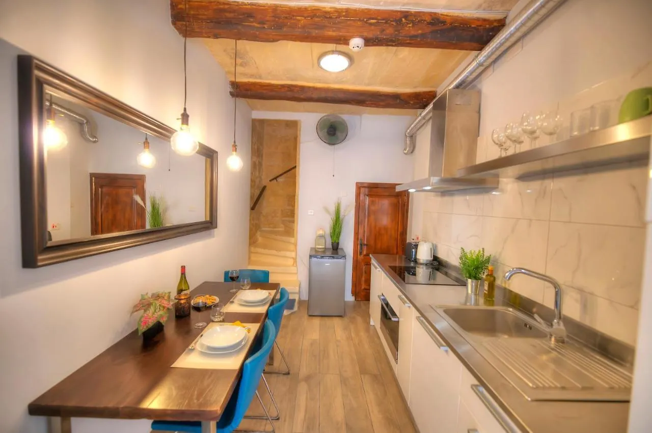 Holiday home Romantic And Historical Maisonette In The Center Of Valletta Mbal1-1